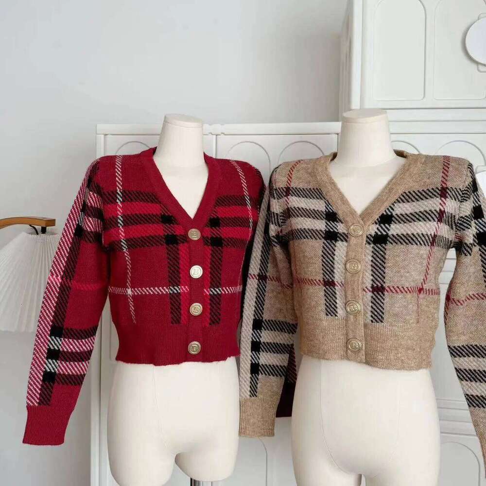 Autumn Winter Women Casual Vintage Plaid Designer Fashion Knitting Long Sleeve V-Neck Cardigans Fashion Elegant Single Breasted Ladies Sweater