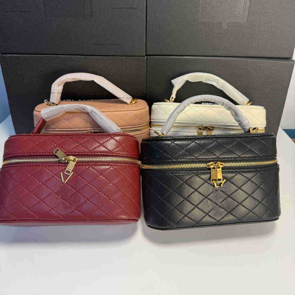 Enamel handle Cases CF Chain Bag Shoulder bag Handbag Makeup Box Vanity Bag Tote Caviar Sheepskin Cosmetic Case Women Designer Chain Empress Pack suede