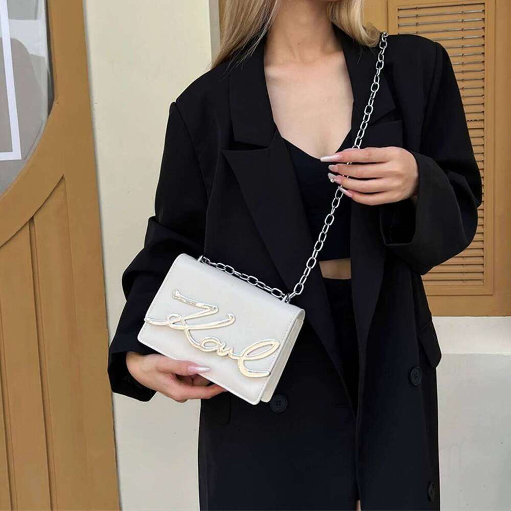 Women's Fashion Flap Crossbody PU Metal Letter Logo Adjustable Chain Strap Lightweight Magnetic Closure Multi-Use Daily Bag Z260124