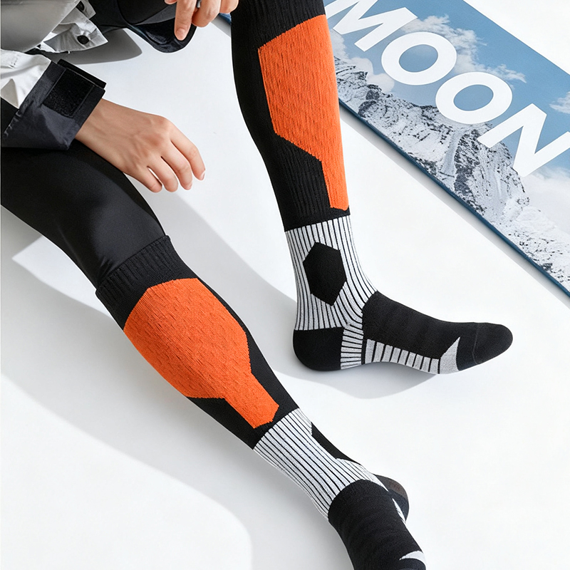 Customizable Anti-Bacterial & Odor-Free Skiiing/Hiking Athletic Socks for Men & Women - Durable Thicker Fabric