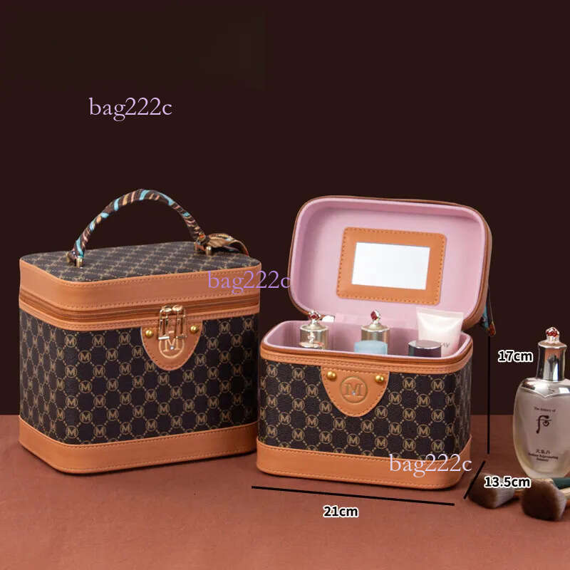 New Retro Large Capacity Makeup For Women Luxury Multi Functional Portable Waterproof Storage Handbag Free Shipping Designer Bag MASA