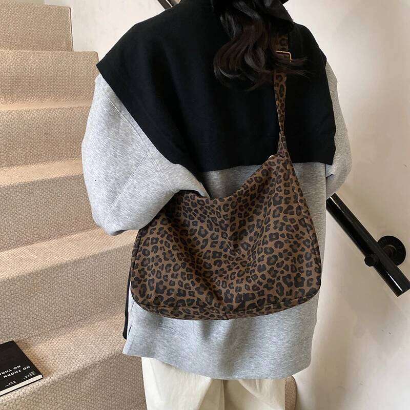 Fashionable leopard print large-capacity single-shoulder retro crossbody bags, new tote bags Z260124
