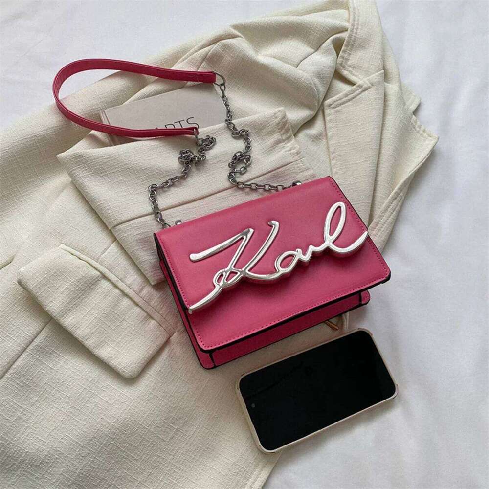 Fashionable Crossbody Solid Color Shoulder Bag Metal Letter Logo ChainLink Strap Featuring Magnetic Button for Daily Use Z260124