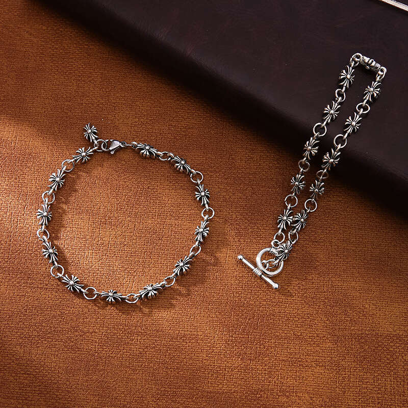 Unisex Vintage Silver Cross Flower Chain Bracelet Gothic Punk Toggle Clasp Jewelry Gothic Minimalist Fashion Jewelry