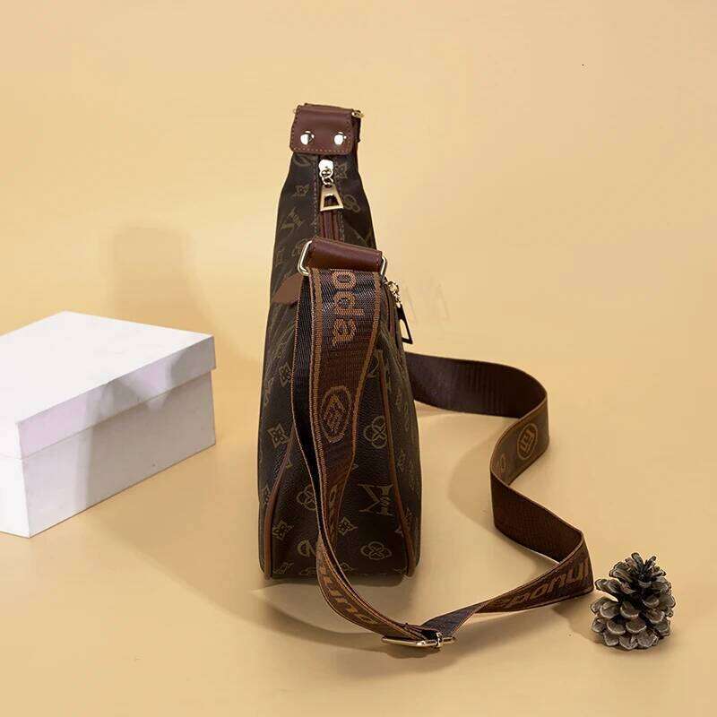 Fashion Large Capacity Soft Leather Handbag for Women with Grid Star Elements Dumpling Bun Bag Autumn Winter Daily Use Z260124