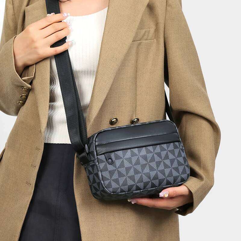 New trendy and versatile small-sized indie-style backpack with zipper, single-shoulder bag, best-selling women's bag. Z260124