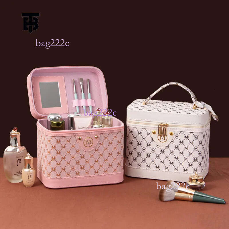 New Retro Large Capacity Makeup For Women Luxury Multi Functional Portable Waterproof Storage Handbag Free Shipping Designer Bag MASA