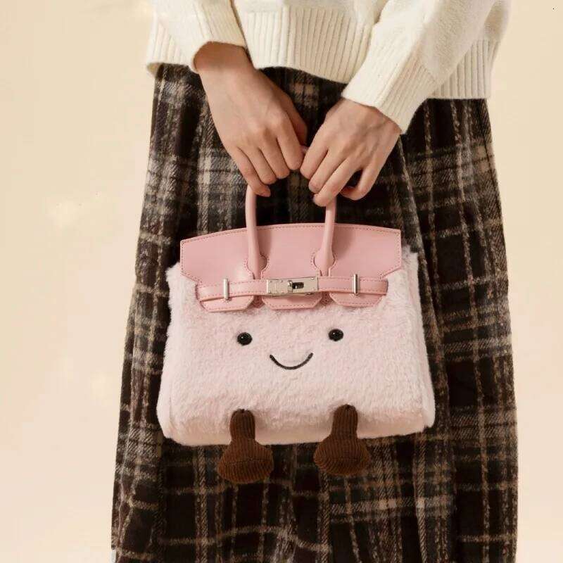 Comparable bean cute plush messenger women's 2025 autumn and winter new cartoon fashion fur bag handbag Z260124
