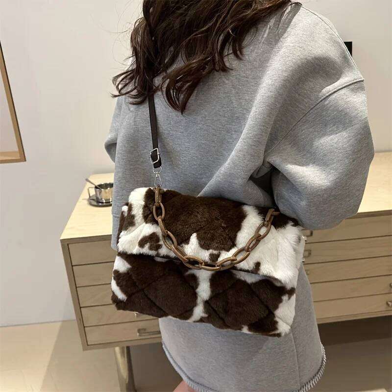 Korean-style ladies' autumn and winter plush crossbody bag, fashionable leopard print handbag, birthday gift Z260124