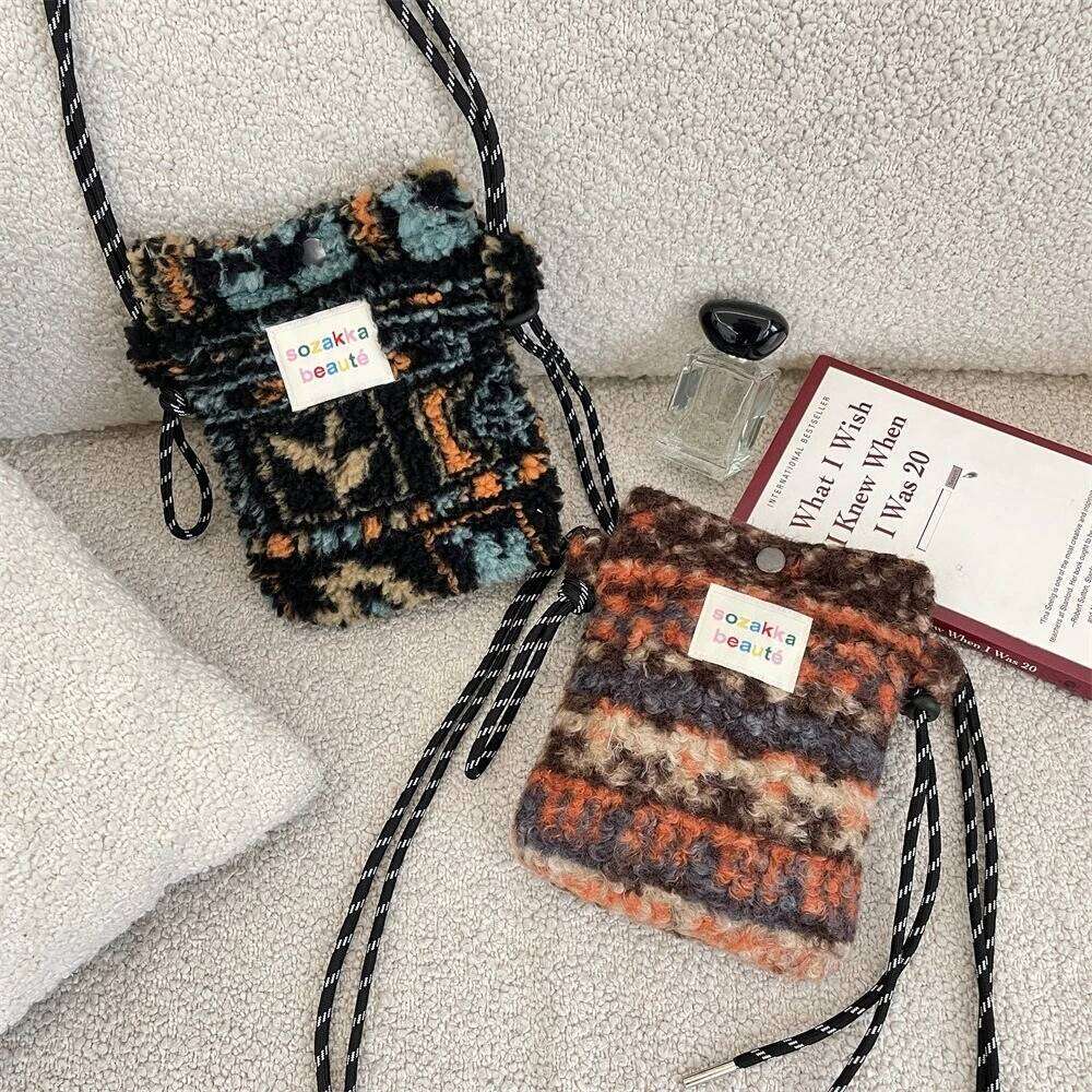 Women's Retro Plush Bag Cute Autumn Winter New Female Lipstick Cosmetic Organizer Wallet Crossbody Phone Bags Z260124