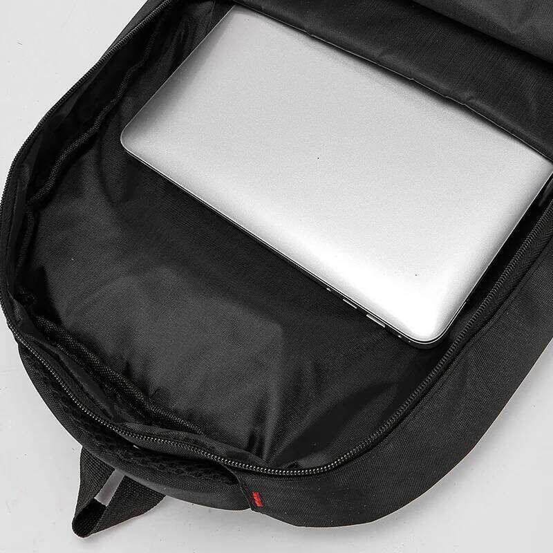 Large-capacity backpack - durable stylish laptop bag, equipped with a secure zipper closure and mesh side pockets Z260124