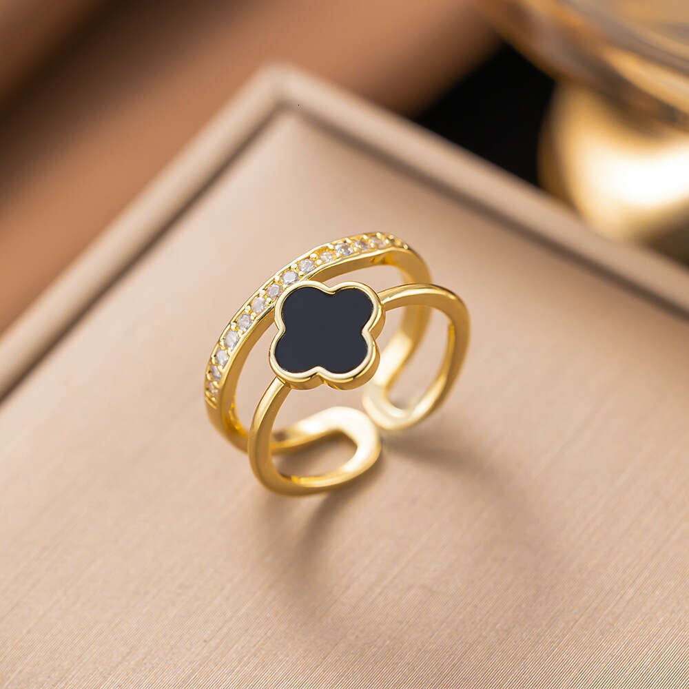 Zircon four-leaf clover ring Jade four-leaf clover finger ring with an extremely romantic style