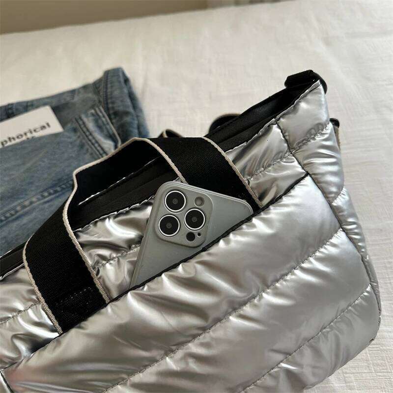 2025 Winter Luxury Quilted Tote Women Fashion Down Puffer Shoulder Bag Large Capacity Crossbody Messenger Purse Nylon Gift Z260124