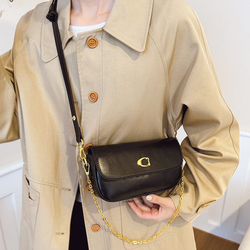 Senior Sense Bag Female New Retro Shoulder Sling Handbag Armpit Chain Bagulet Bag All Build Small Square Bag