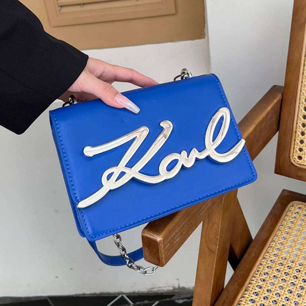 Women's Fashion Flap Crossbody PU Metal Letter Logo Adjustable Chain Strap Lightweight Magnetic Closure Multi-Use Daily Bag Z260124