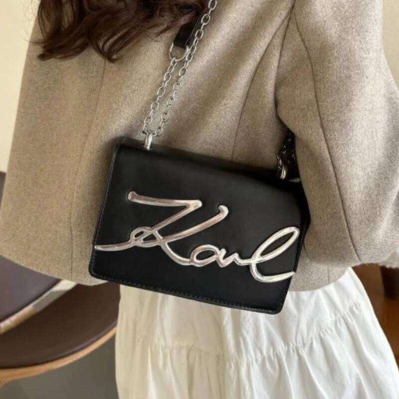 Fashionable Crossbody Solid Color Shoulder Bag Metal Letter Logo ChainLink Strap Featuring Magnetic Button for Daily Use Z260124