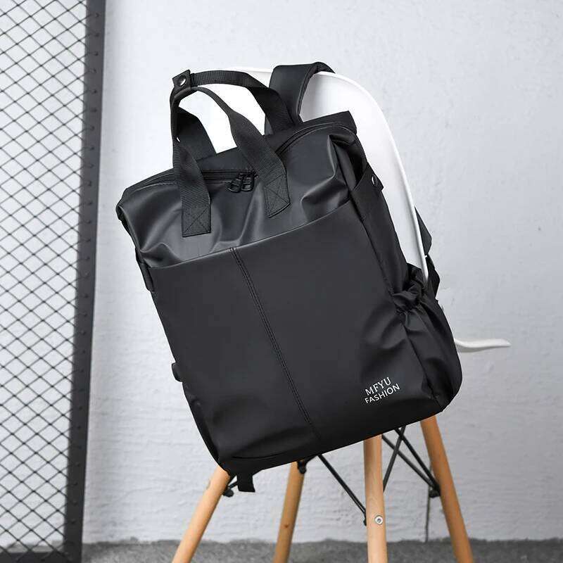 Leisure travel backpack, large capacity, adjustable shoulder straps, zipper closure, retro style laptop bag Z260124