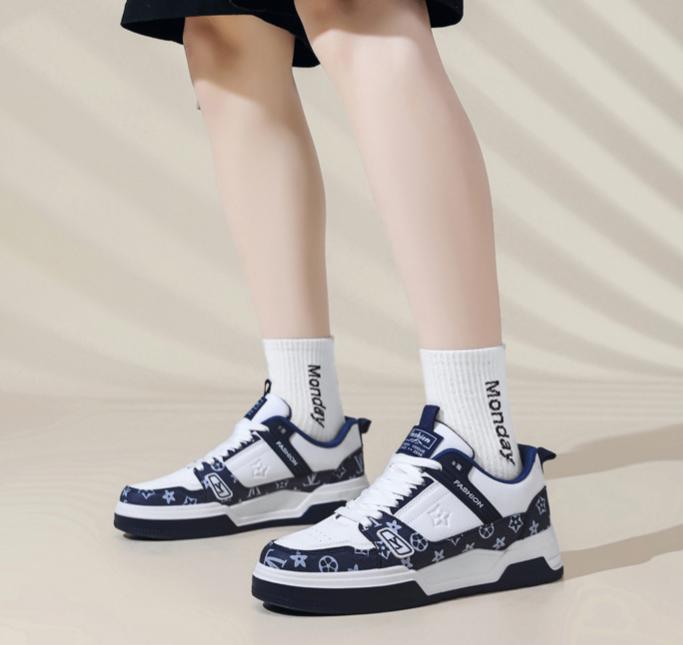 Free delivery Casual Shoes Fashionable casual shoes comfortable thick soled shoes casual sports board shoes