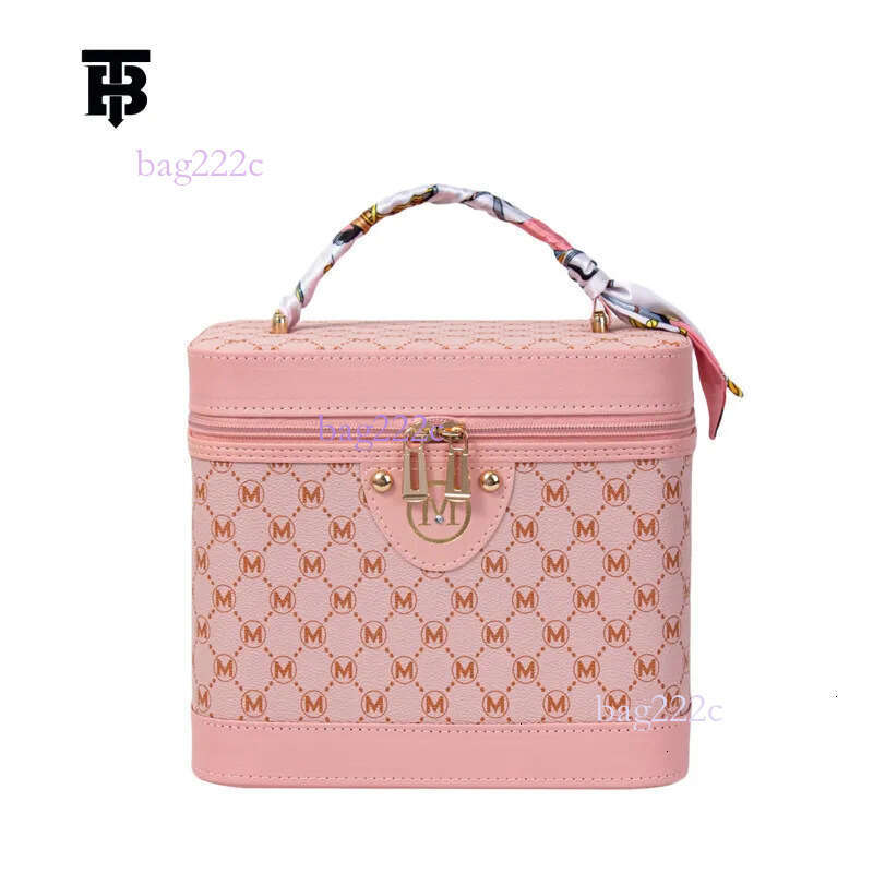 New Retro Large Capacity Makeup For Women Luxury Multi Functional Portable Waterproof Storage Handbag Free Shipping Designer Bag MASA