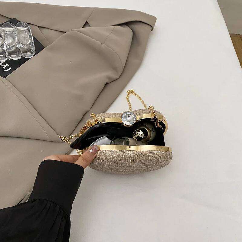 Chic Heart Shaped Handbag Women Fashionable Bright Star Evening Bag, Stylish Shoulder Tote Purse Chain Cross Body Bags for Woman