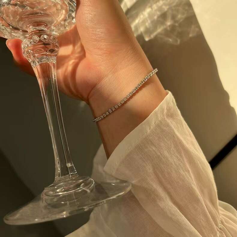DouxAir Sparkling Zircon Bracelet Fine Starlight Ins Exquisite Versatile High-end Jewelry Bangle for Women