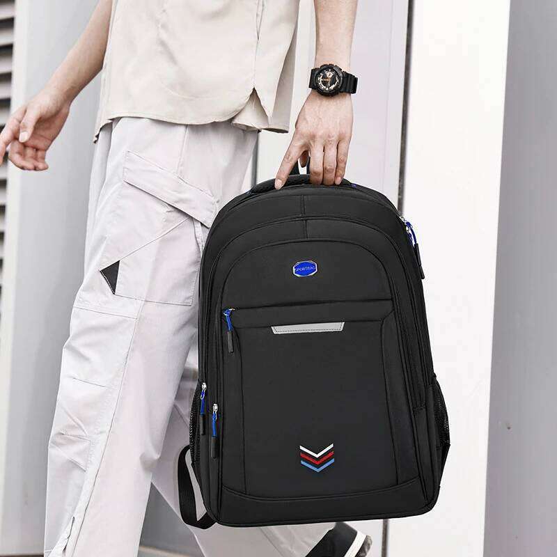 Large-capacity backpack - durable stylish laptop bag, equipped with a secure zipper closure and mesh side pockets Z260124