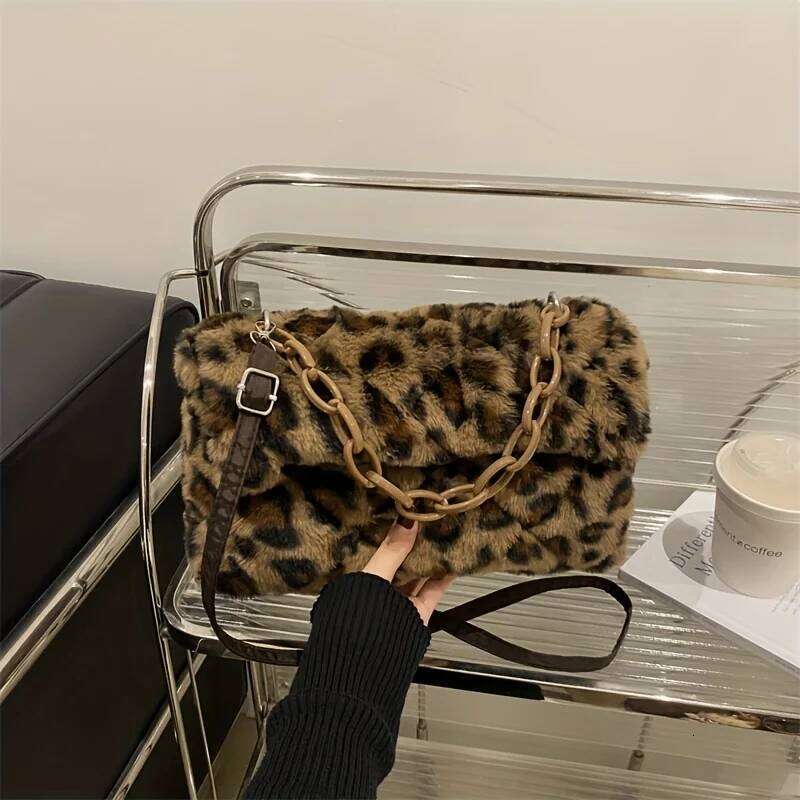 Korean-style ladies' autumn and winter plush crossbody bag, fashionable leopard print handbag, birthday gift Z260124