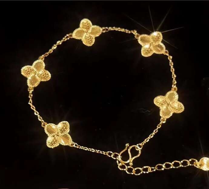 Gold Filled Sparkling Star Dragon Scale Clover CNC Carved Four-Leaf Flower Crushed Ice Bracelet Fashion Jewelry - view 7