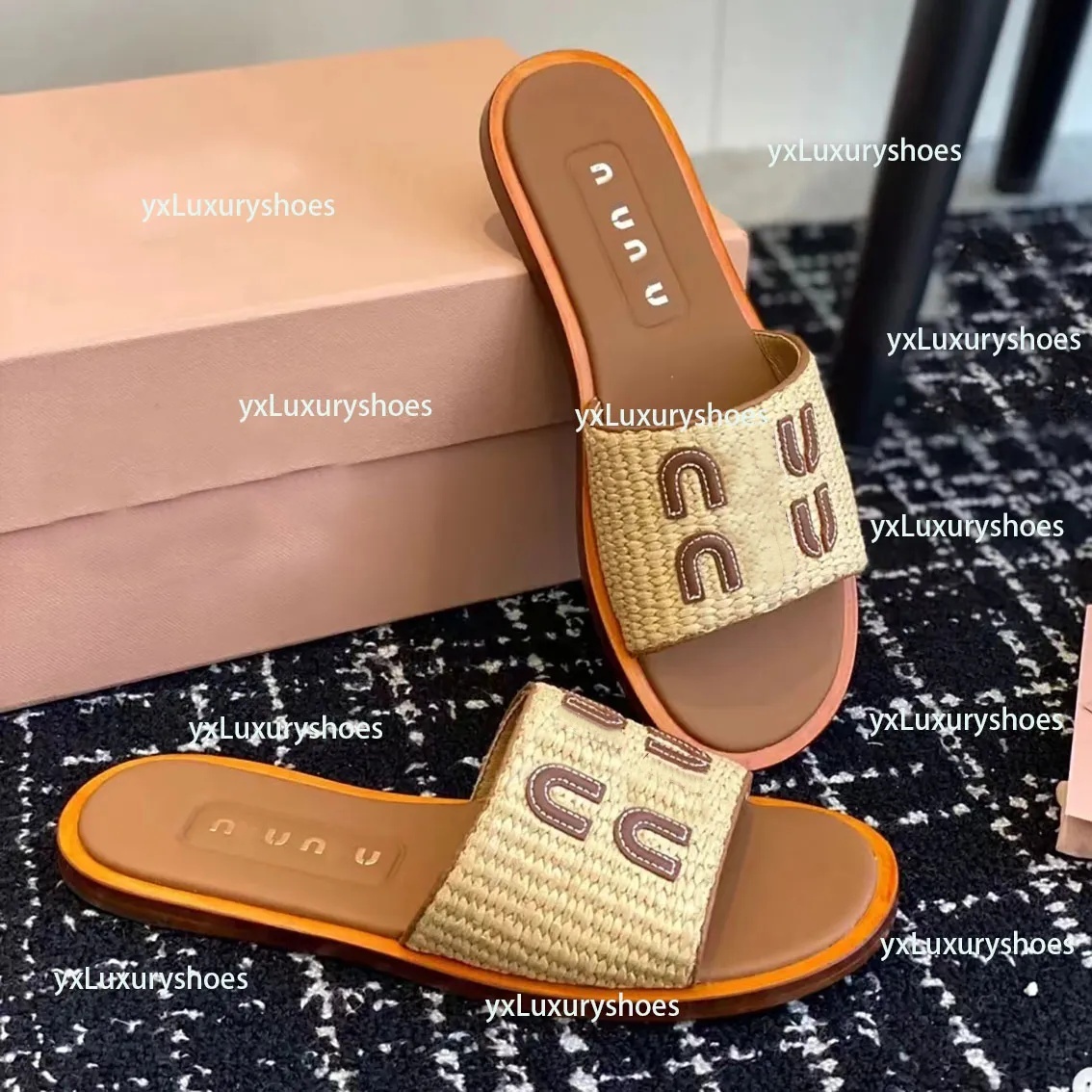 2024SS Designer shoes Italian women's fashion new M letter hand-woven summer sandals Beach luxury women's casual flat slippers flip-flops women's sizes 35-42