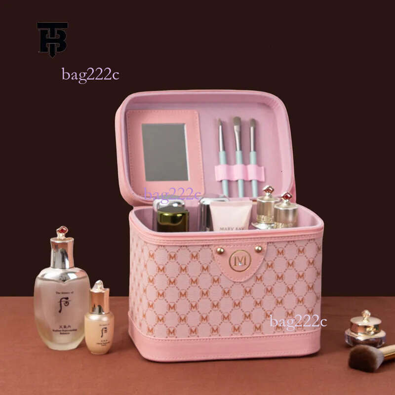 New Retro Large Capacity Makeup For Women Luxury Multi Functional Portable Waterproof Storage Handbag Free Shipping Designer Bag MASA