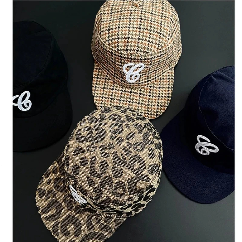 Spicy Girl Retro Flat-top Leopard Print Plaid Baseball Cap Womens Spring Autumn Men Hip-hop Sun Hat Korean Groups Cap 260113