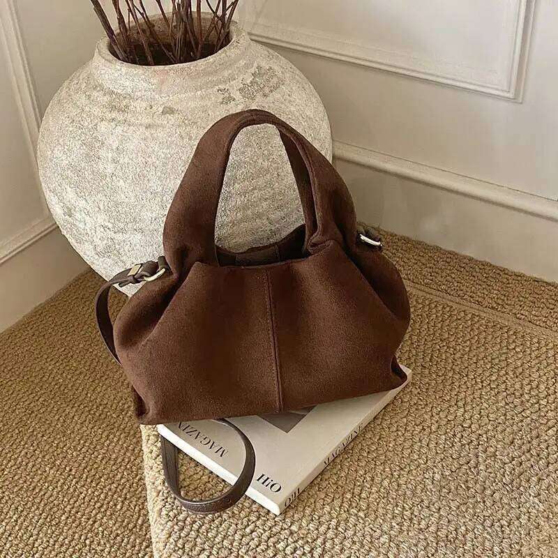 French Cloud Dumpling Brand Design Frosted New Fashion Handbag Lunch Box Retro Magnetic Clasp Shoulder Crossbody Bag Z260124