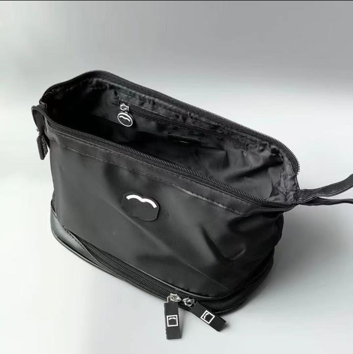 Designer Large Capacity Cosmetic Bags Women's Toiletries Portable storage makeup bags Travel make up bags Separate makeup bags from wet and dry 21