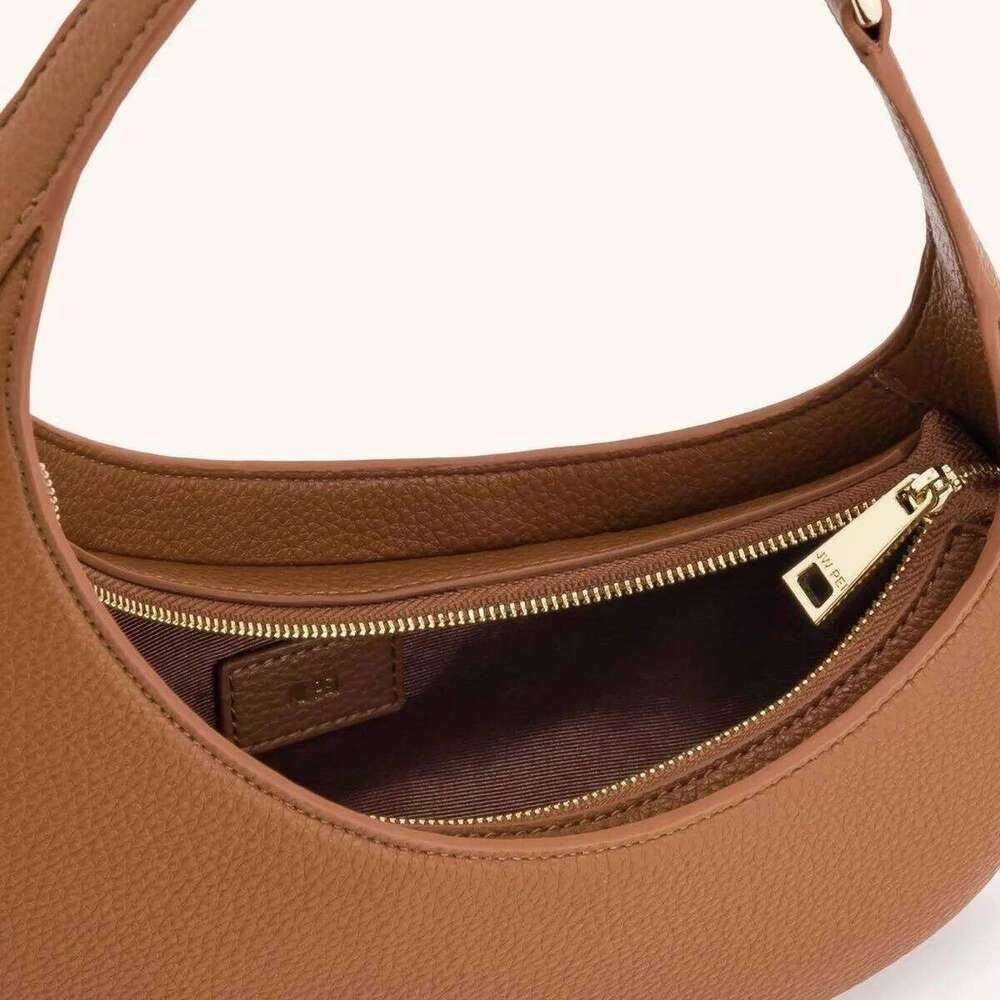 2025 new JW sailboat crossbody French armpit commuting hand-held wedding women's bag festive red envelope Z260124