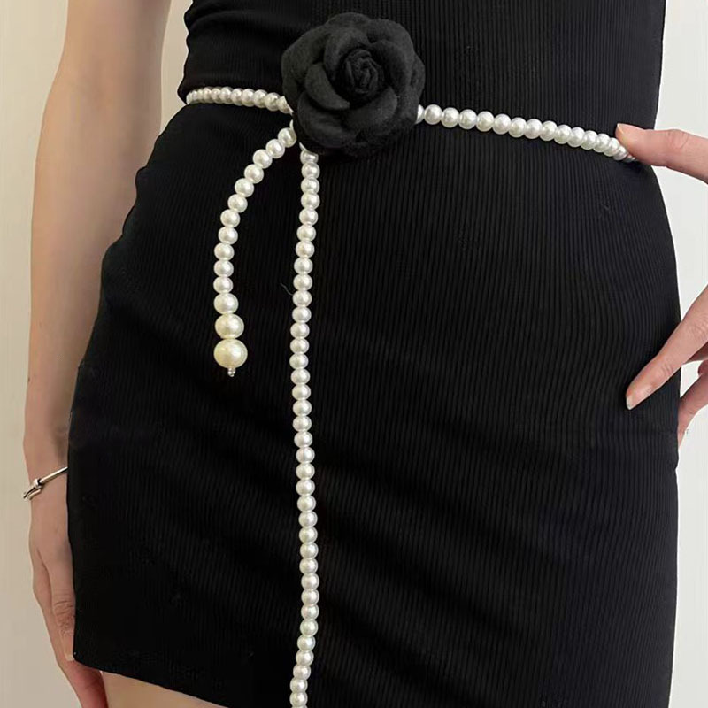 Designer Waist Chain Camellia Pearl Luxury Waist Chain High-end Design Slim Fit Waist Chain Sweet And Cool Fashionable Multifunctional Waist Accessory