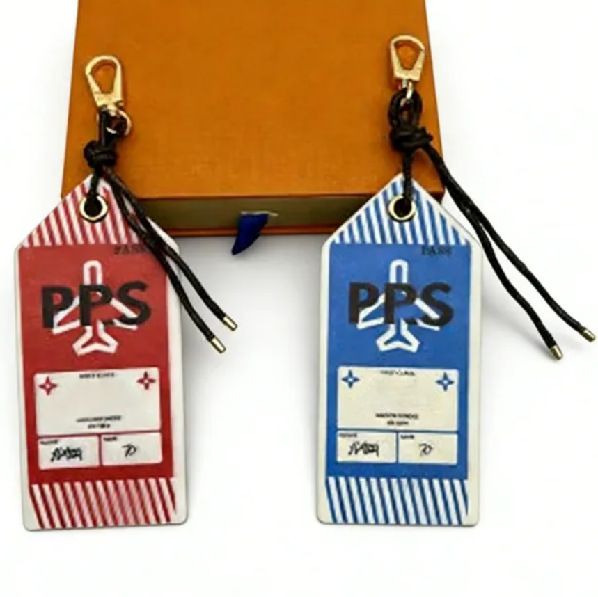 Luxury Brand Boarding pass keychains Designer metal letter keyrings Fashion Bags Pendant Lovers Car Key chains Keychain for Charm men women Christmas gift