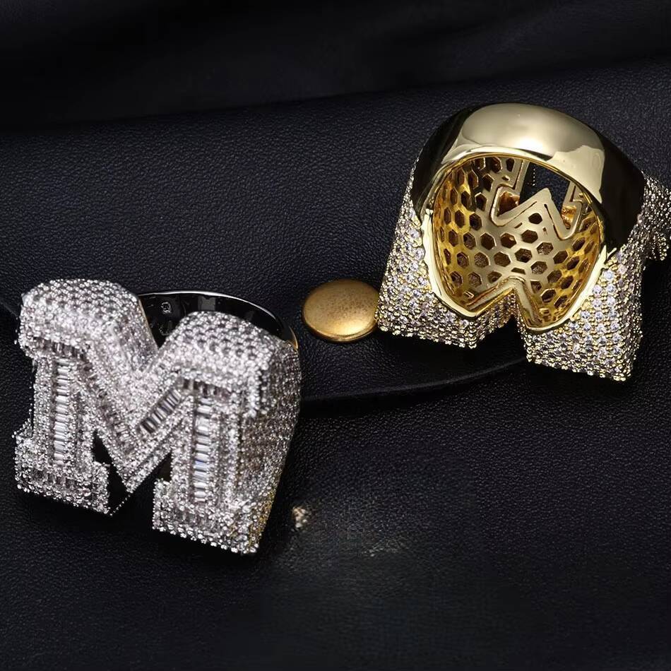 Mens Ring Trend Hip Hop VVS Moissanite Diamond ring 14K 18K Gold Fully Iced Out baguette Cut Diamond M Alphabet Ring