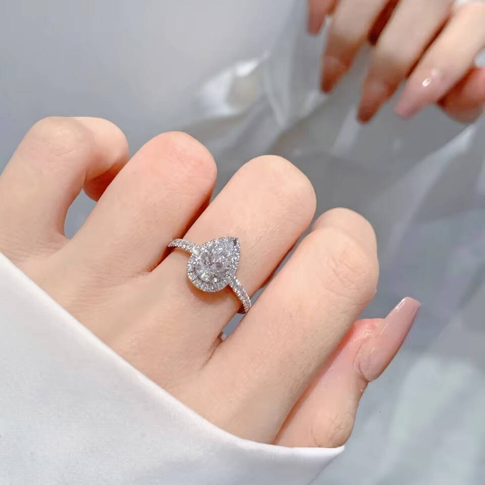 Xinfly Wholesale 1ct Main Stone Pear Lab Grown Diamond Ring Pt950 Water Drop Factory Price Platinum CVD Fine Jewelry Custom