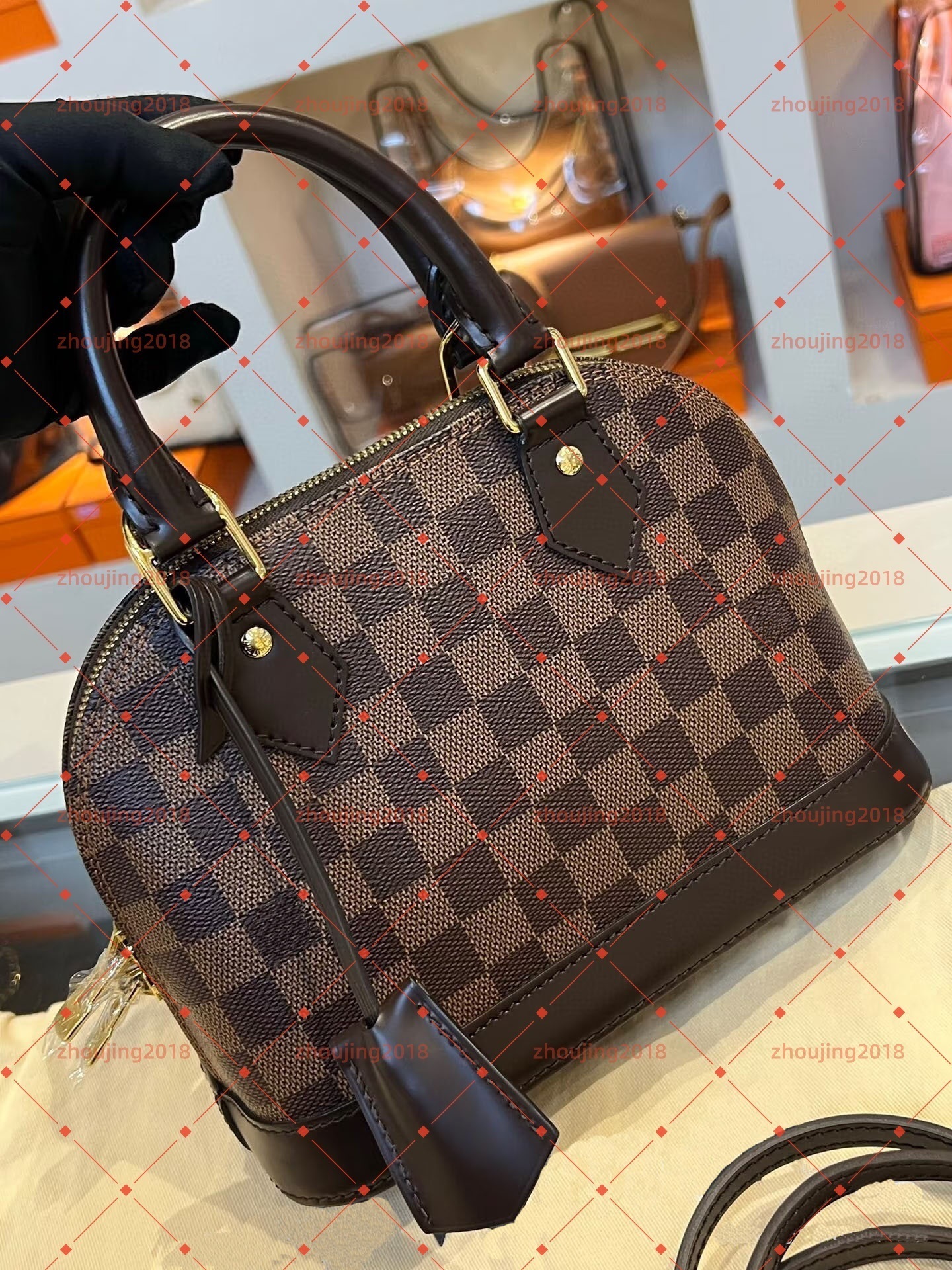 Designers Almas BB Top Handle Shell Handbag with Luxury Carrying Bag Backband Womens Classic Printed Leather Shoulder Bag Mens Wallet Cross body Handbag 12A