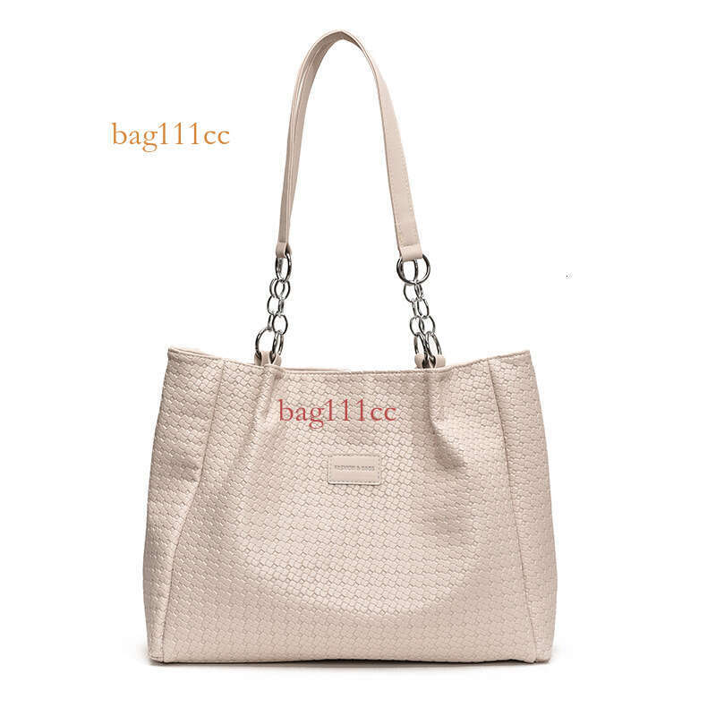 New Arrivals For Women, Large Capacity, New Fashionable Versatile High-End Feel, Single Shoulder Bag, Casual Fashion Commuter Tote Bag Evergwish