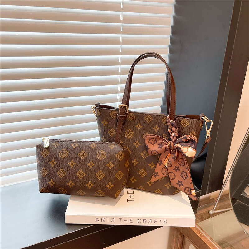 Fashion Print Handbag Large Capacity Should Tote Bags for Women PU Leather Commuter Shoulder Crossbody Bag Fashion Versatile European and American H26