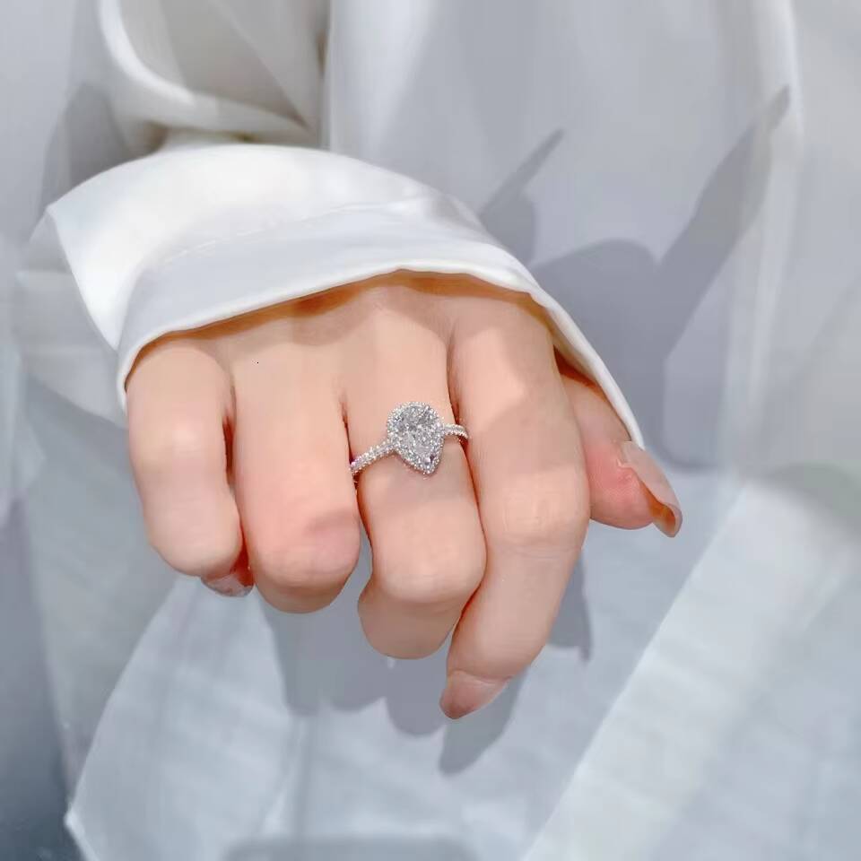 Xinfly Wholesale 1ct Main Stone Pear Lab Grown Diamond Ring Pt950 Water Drop Factory Price Platinum CVD Fine Jewelry Custom