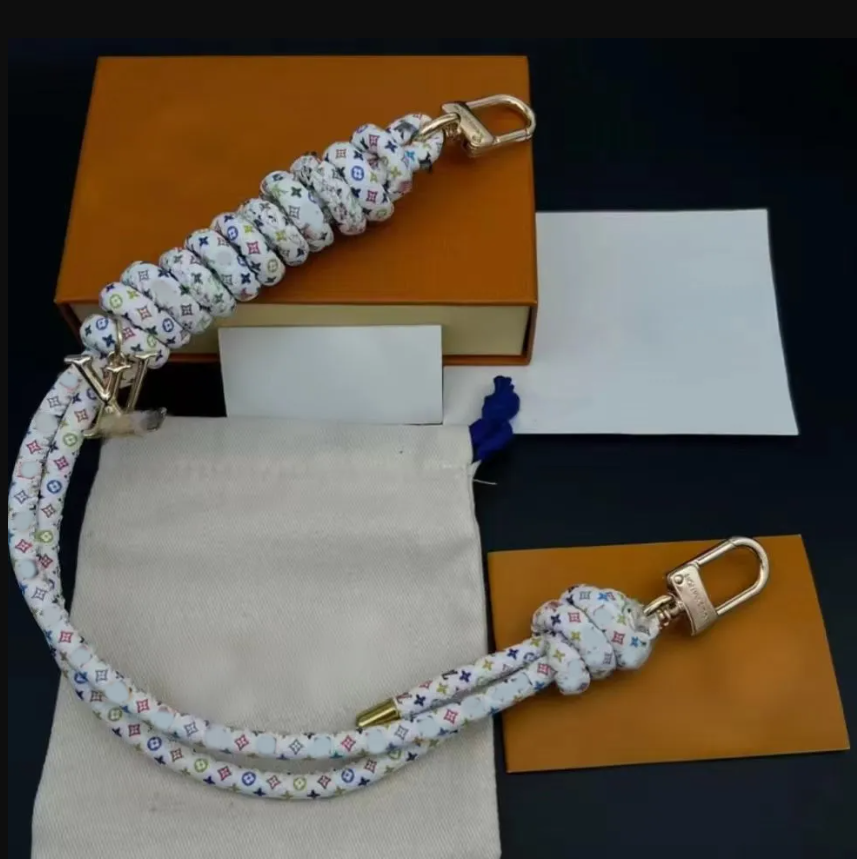 Designer Bag Charm Boarding pass keychains Fashion Womens Flower Heart Keychain Vintage Lock Keyring Hangings Key Chain Mens Women Top Quality Holiday Gift