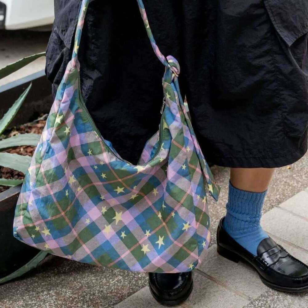 Hobo Bag Women, Luxury Brand Shoulder Simple Casual Large Commuter Work Bag, New Fashionable Handbag for Everyday Style