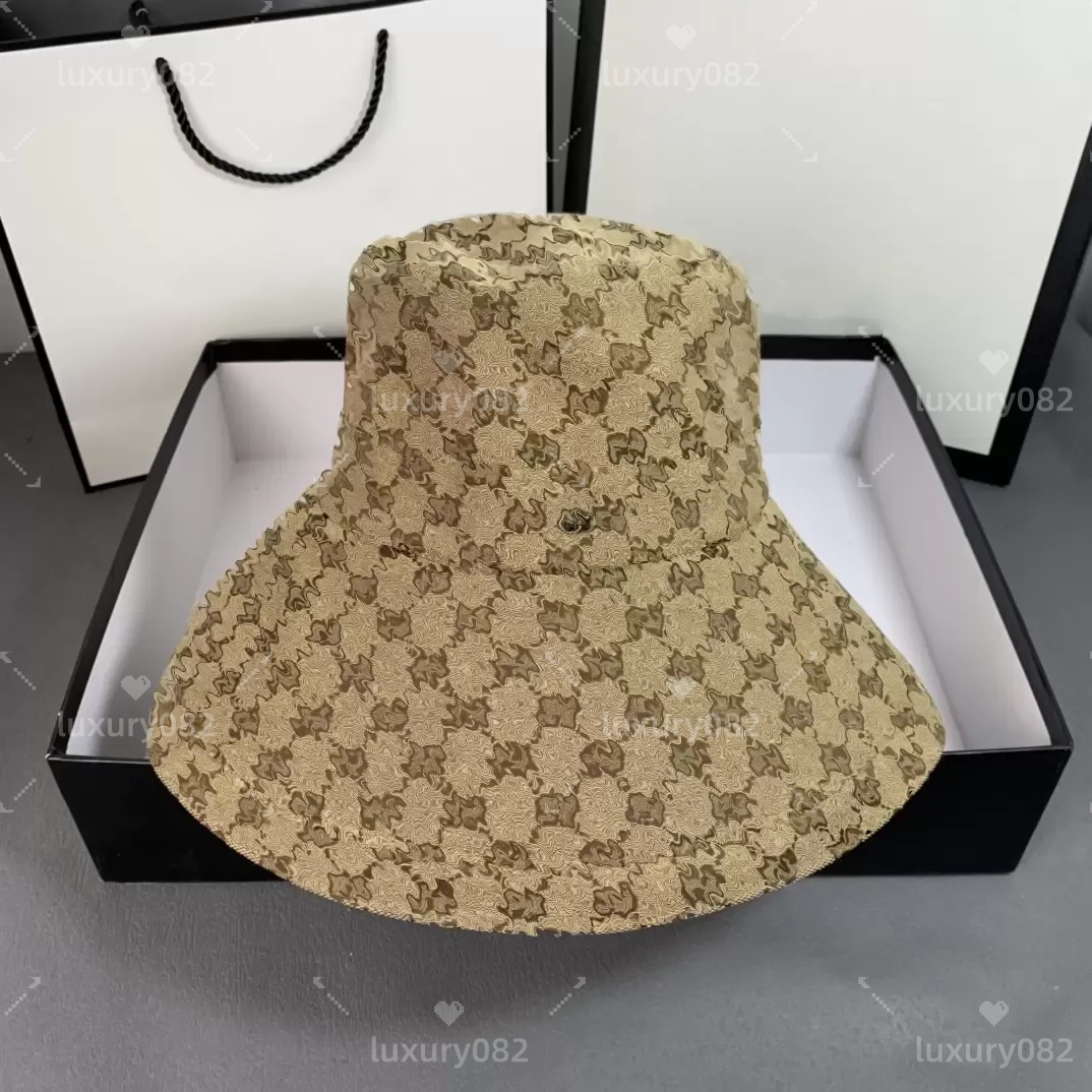 New 2026 Designer Straw Bucket Hat Men Women Luxury Foldable Hats For Summer Travel Beach Sun Protection Chapeau