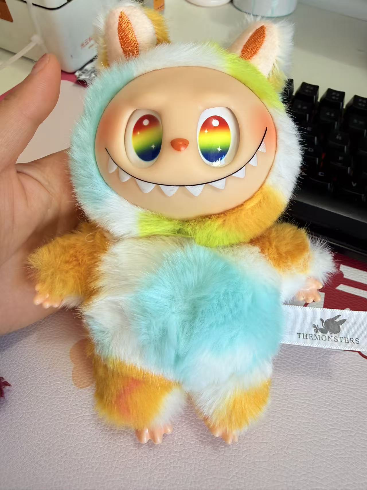 Labubu v3 v4 v5 v6 Plush Angel Dolls Zimomo Themonsers Cute Anime Action Characters Desktop Decorations with Box Gifts