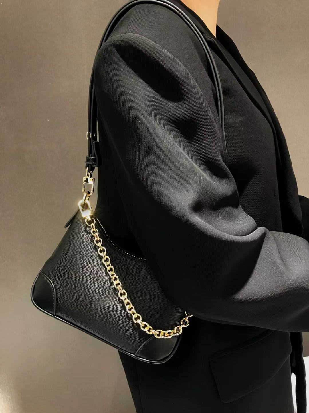 2026 New Printed Design Versatile Fashion Luxury Retro Light Luxury Shoulder Bag Women's Elegant Party Handbag