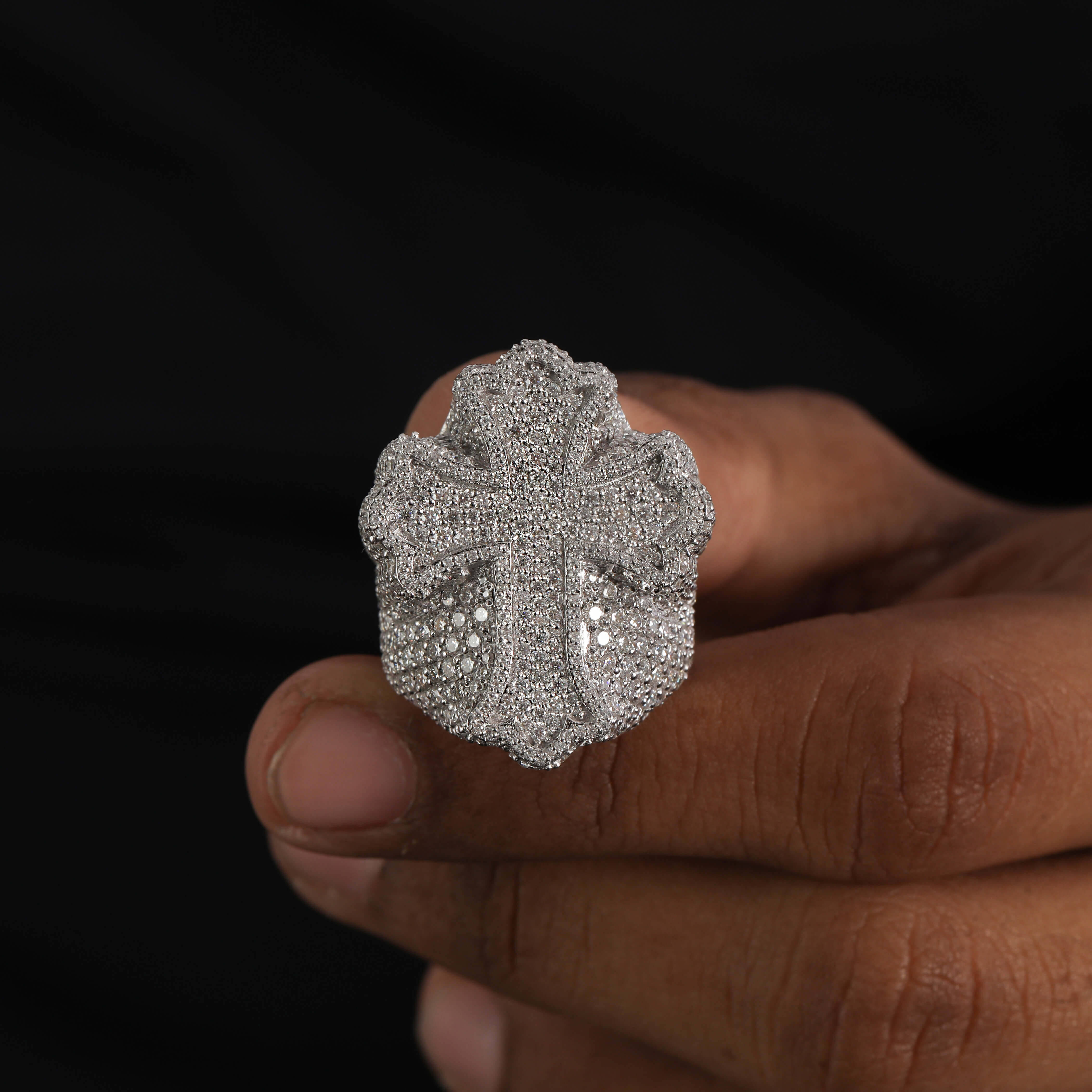 Round Cut Hip Hop Diamond Ring for Mens in 18kt Solid Gold Moissanite Diamond Ring With New Custom Trendy Hip Hop Style