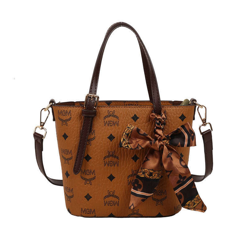 Fashion Print Handbag Large Capacity Should Tote Bags for Women PU Leather Commuter Shoulder Crossbody Bag Fashion Versatile European and American H26