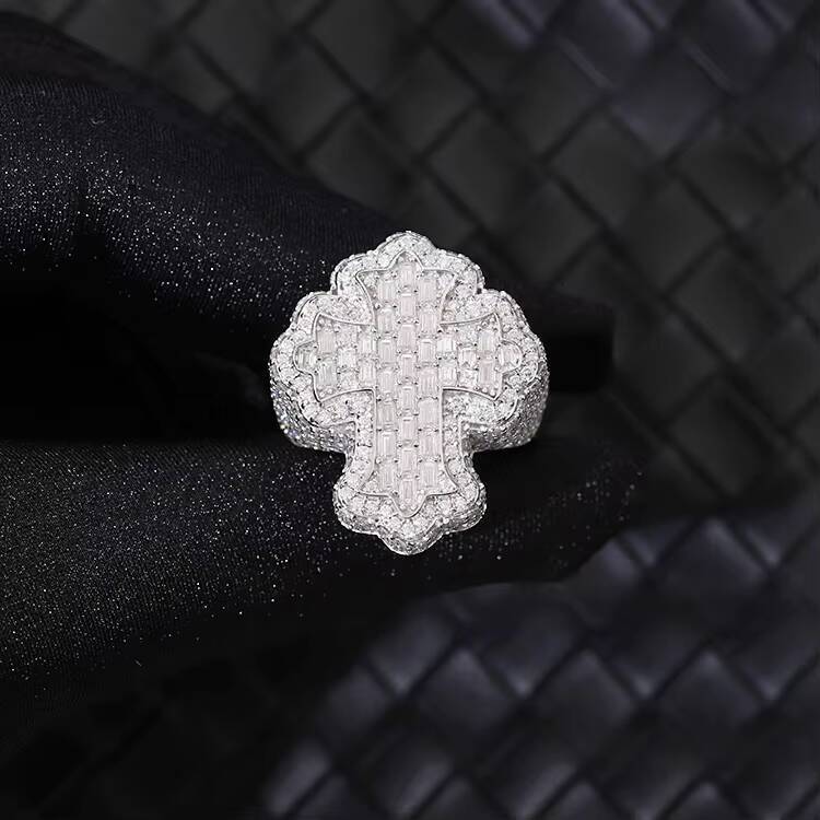 Fully Iced Out Jewelry Hip Hop Ring Gold Plated 925 Sterling Silver Vvs Baguette Moissanite Diamond Cross Ring
